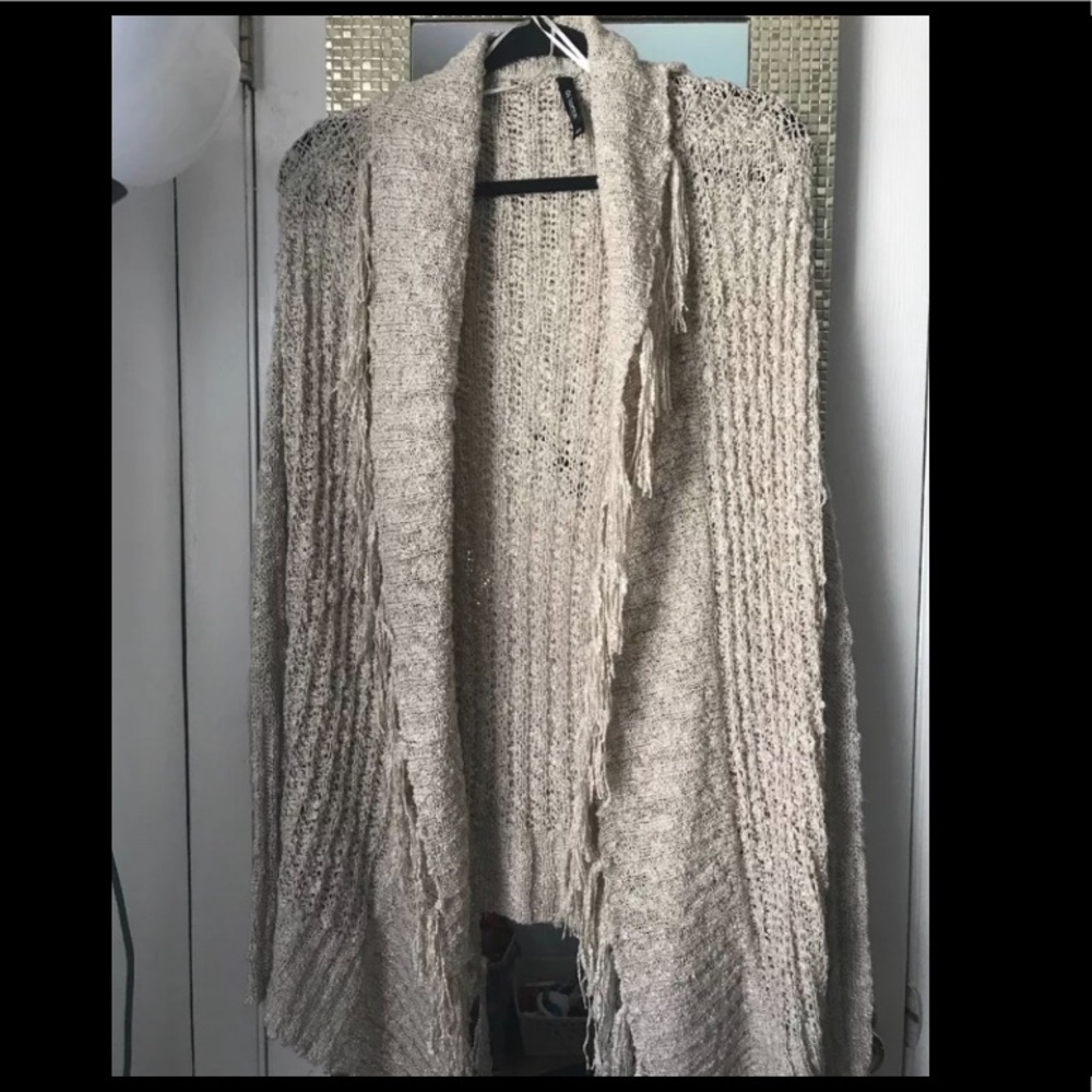 New On Twelfth Sweater M/L Tan Long Sleeve Fringe